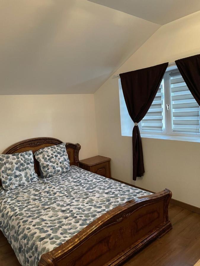 Studio Privee Vesoul -Wifi,Tv,Clim,Parking Gratuit Экстерьер фото