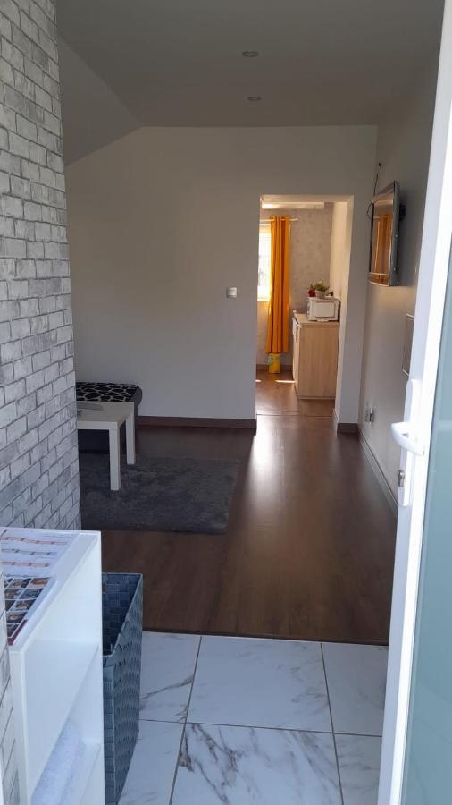Studio Privee Vesoul -Wifi,Tv,Clim,Parking Gratuit Экстерьер фото